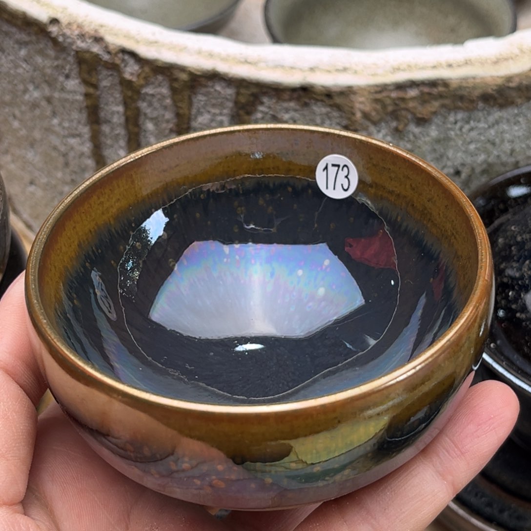 茶盏义兴龙窑坚持真柴烧