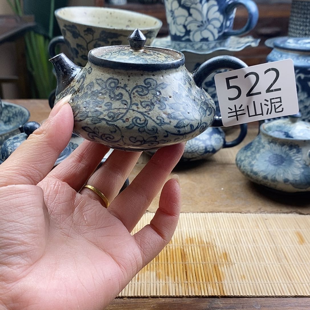 手工手绘青花陶瓷