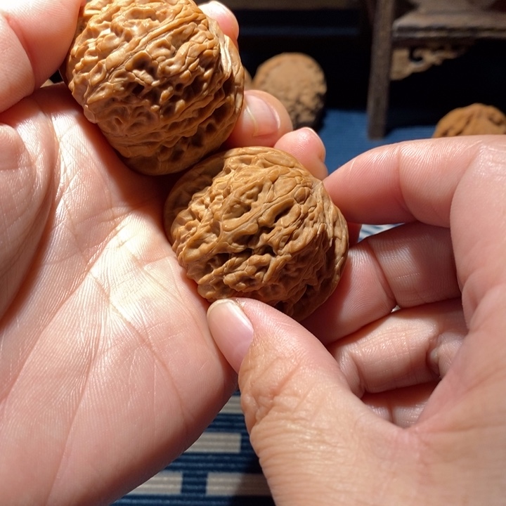 潇****文玩核桃吊坠核桃