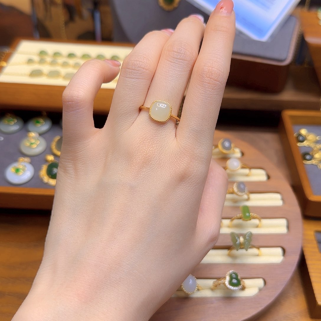 和田玉戒指银S925镀金镶嵌