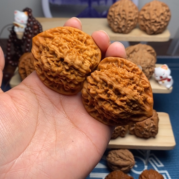 崖***文玩核桃吊坠麒麟纹官帽