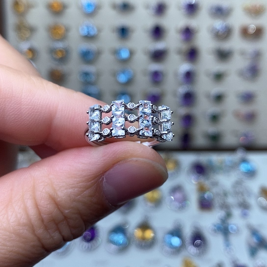 海蓝宝石戒指银S925镶嵌一物一证