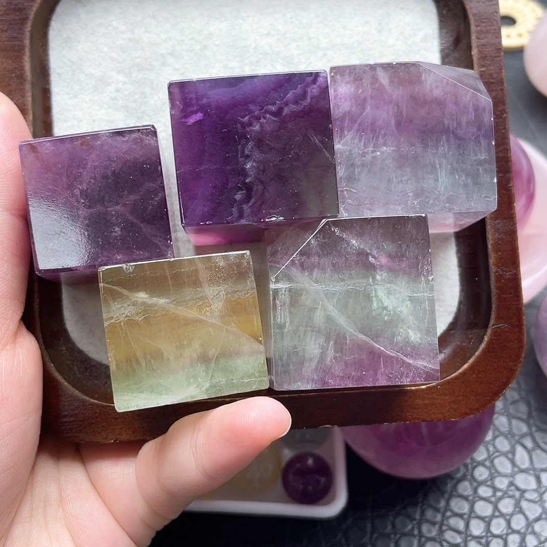 兮***诺珠宝半成品水晶未镶嵌51