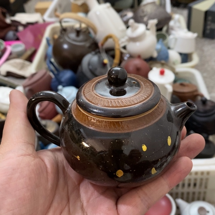 陶瓷艺术品及陶瓷壶