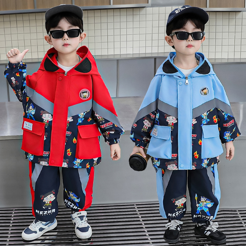 哪吒儿童衣服2025秋季新款男童套装帅气网红春秋宝宝冲锋衣两件套