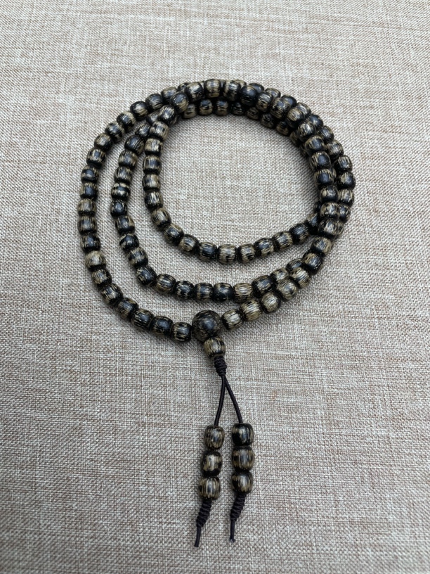 高盛沉香木串（) 315