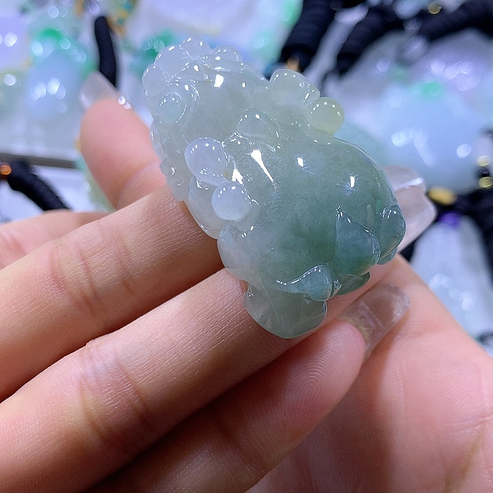 翡翠颈饰未镶嵌天然翡翠A货吊坠