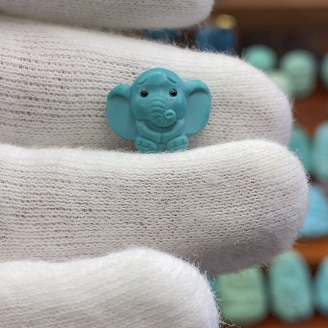 绿松石未镶嵌珠宝奇石