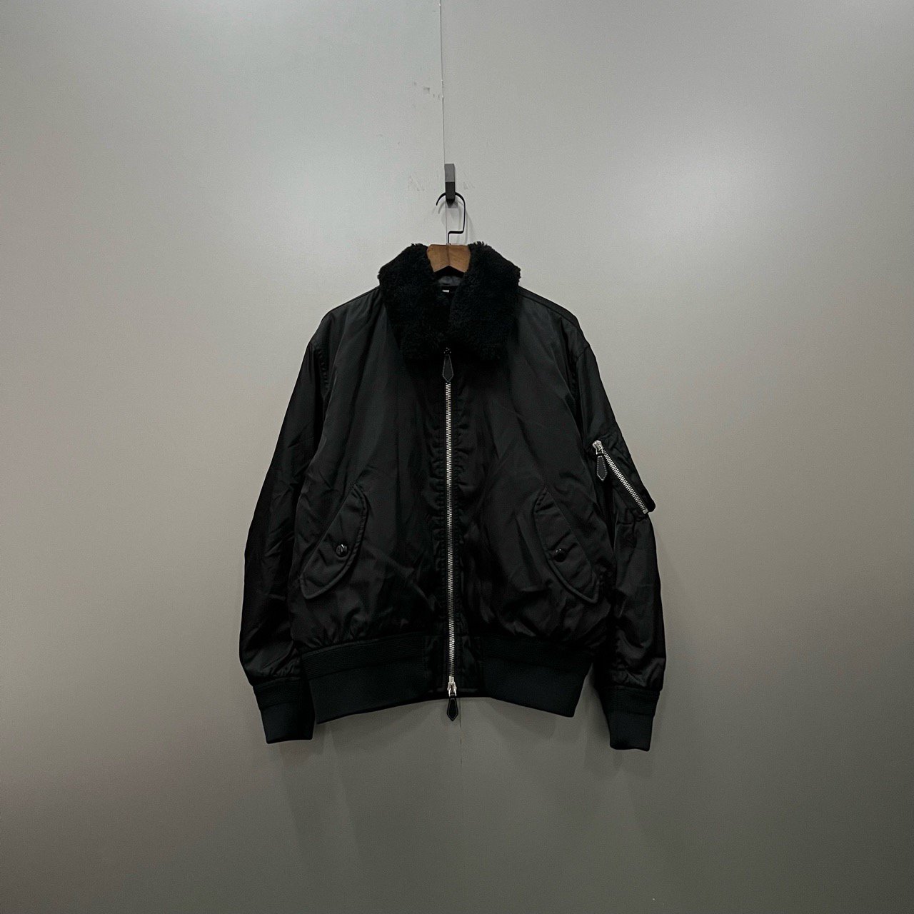 （bb）115 Burberry 巴宝莉 黑色徽标logo印花夹克 S码/95新/300382