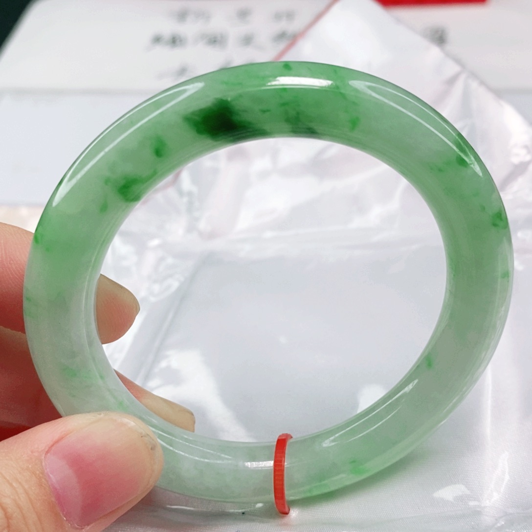 未镶嵌手镯翡翠55.8圈口圆条力推