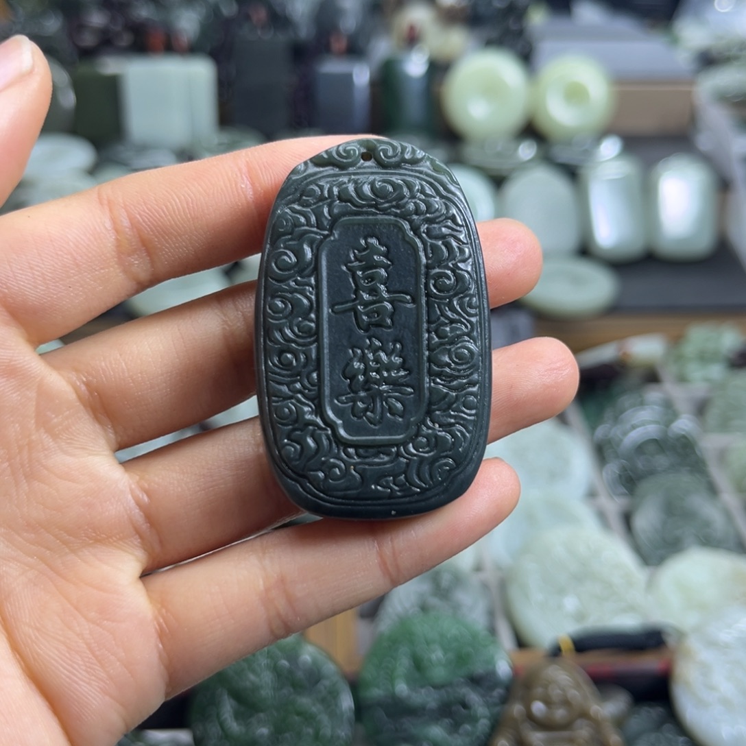 和田玉未镶嵌颈饰