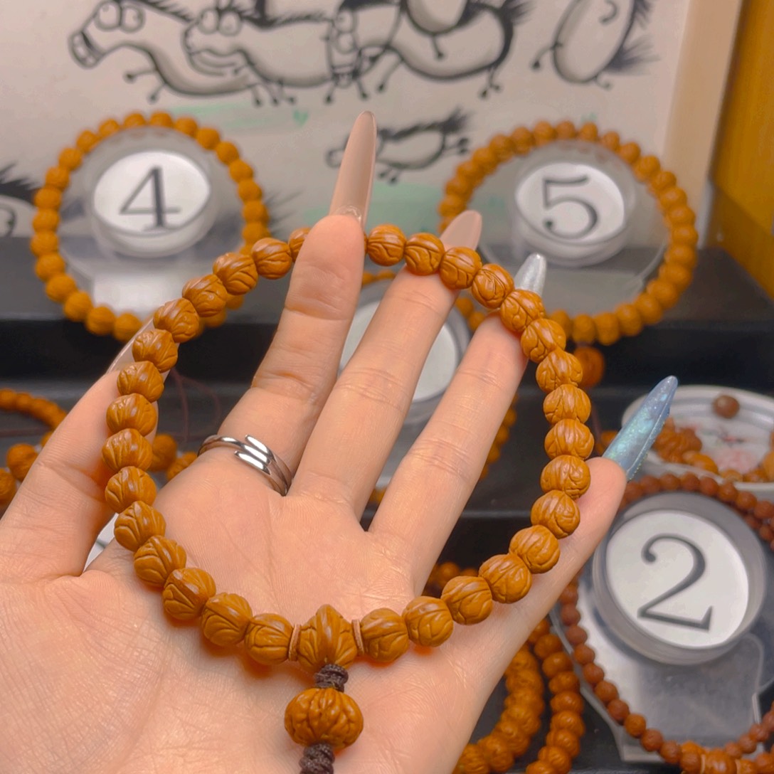 阿***丁吊坠桃核0.999999999999