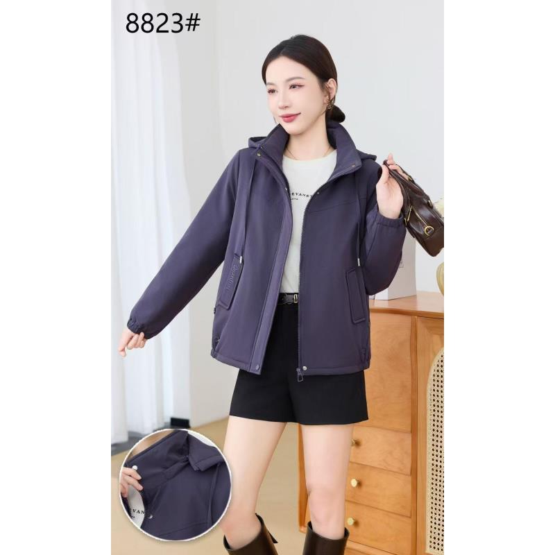 秋季新款2025显瘦潮流百搭时尚休闲连帽韩版减龄短款女款加绒外套