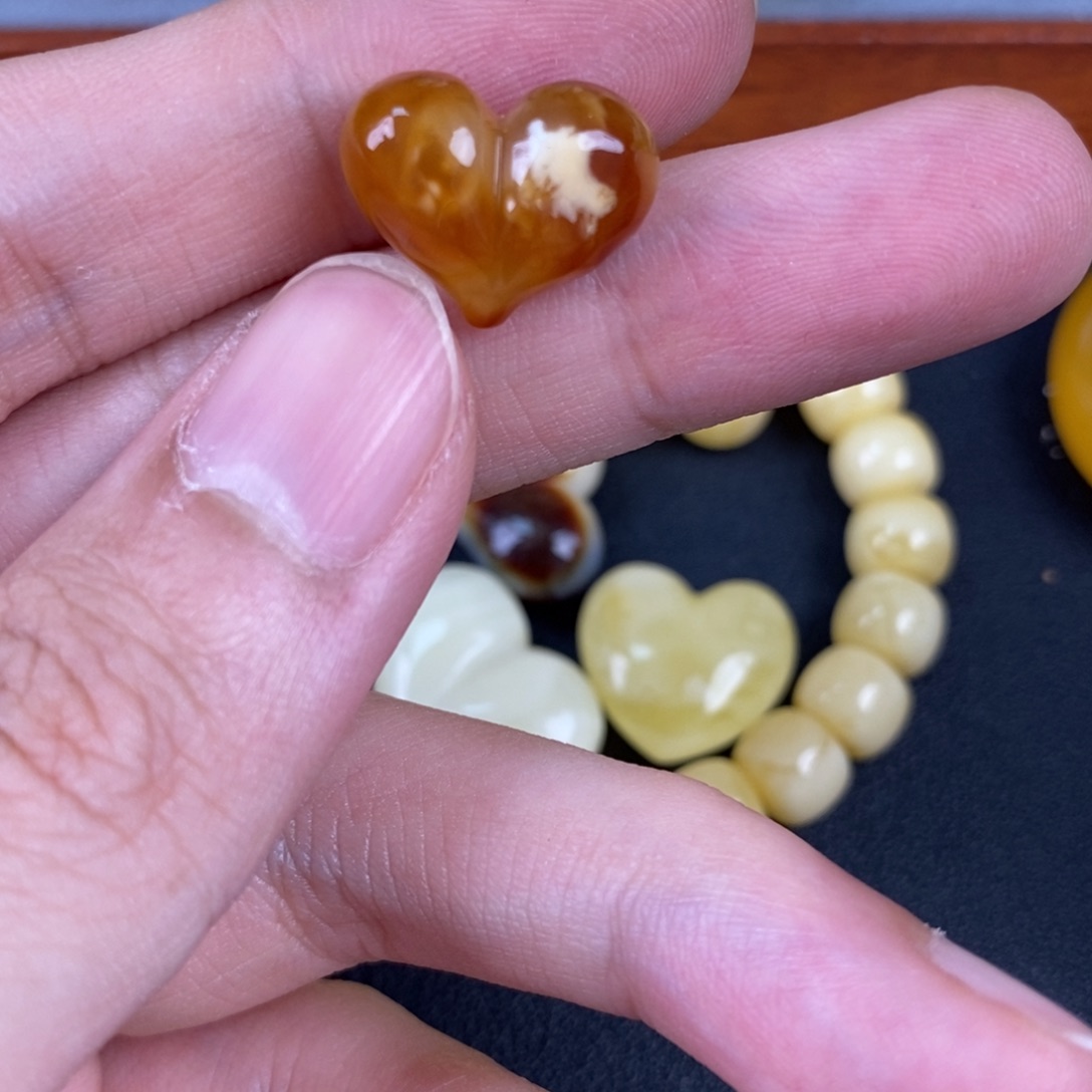 琥珀未镶嵌裸石13