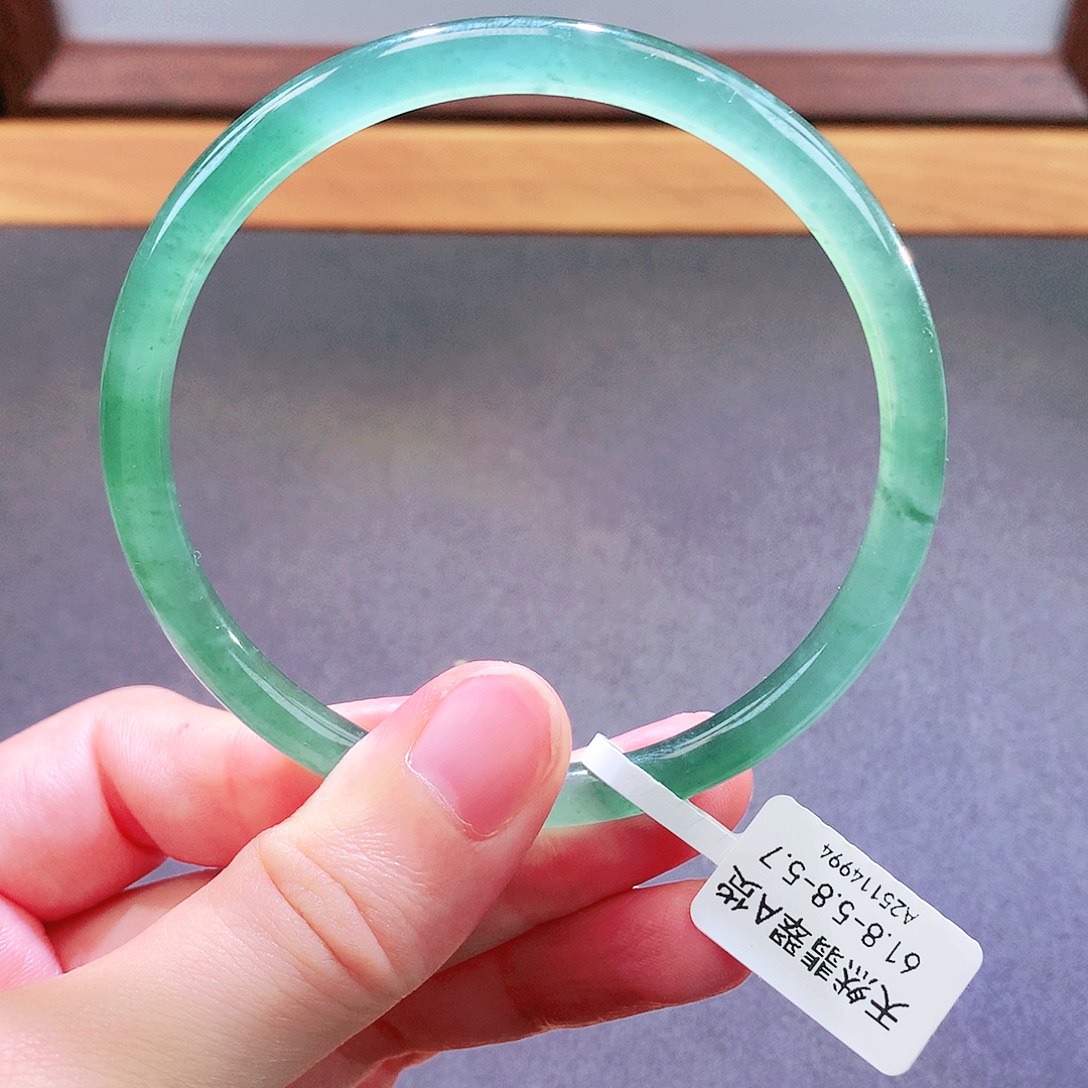 翡翠未镶嵌手镯天然翡翠