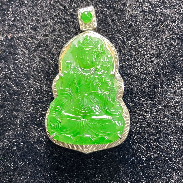 翡翠颈饰未镶嵌83，