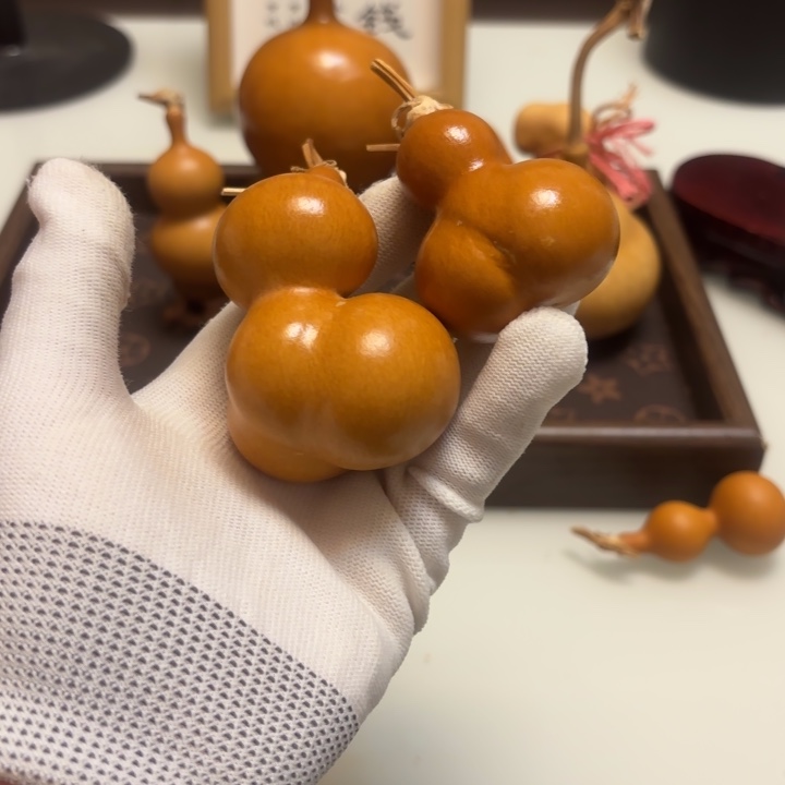 韩***儿天然手捻老皮葫芦