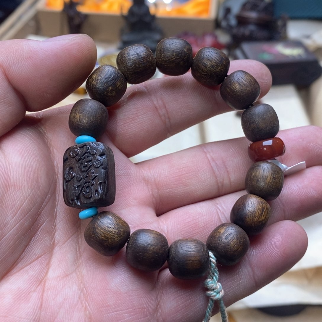 大叶紫檀（黑酸枝木类）