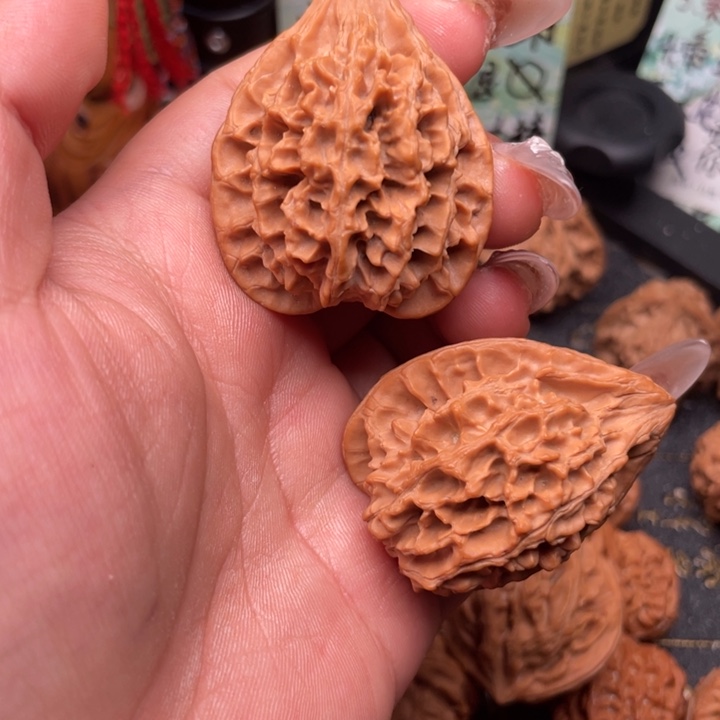 明***x核桃37尺秦岭野生鸡心黄尖福利