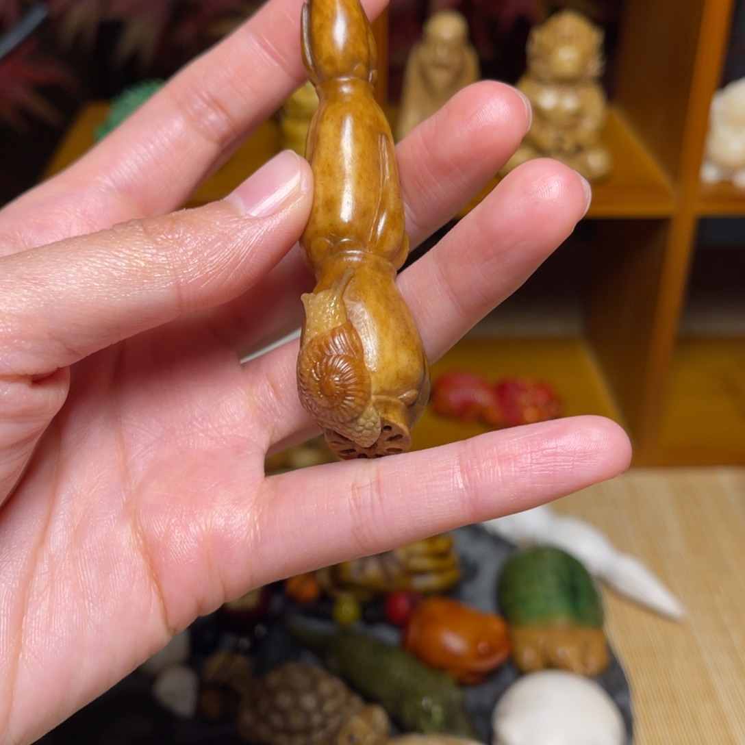 吃***？鹿骨把件精工藕节