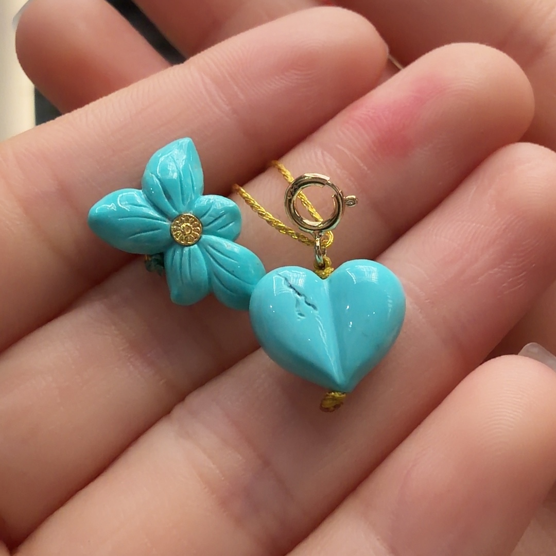 绿松石未镶嵌颈饰