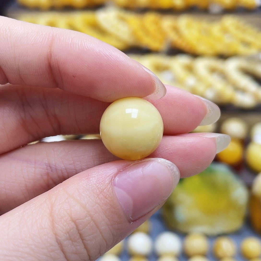 未镶嵌琥珀裸石蜜蜡圆珠14.7mm微瑕