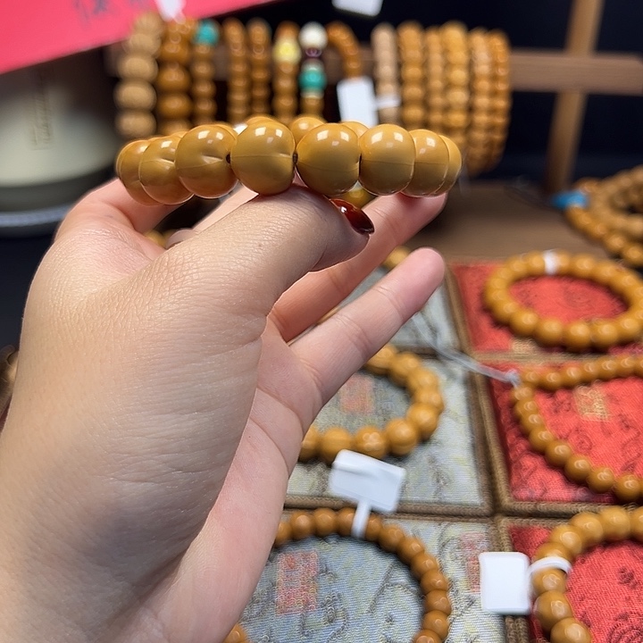 猴头核桃吊坠全品爱心（微微反油）介意勿拍