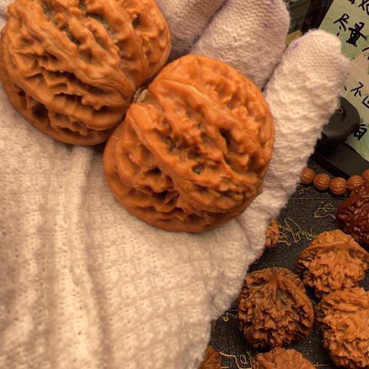 孟***孟核桃42尺秦岭野生狮子头福利