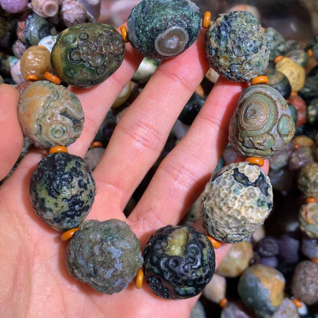 石材草*?外蒙古眼睛石