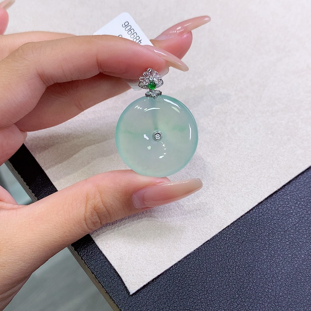 翡翠18K金镶嵌吊坠(不含链)26.8-5.7