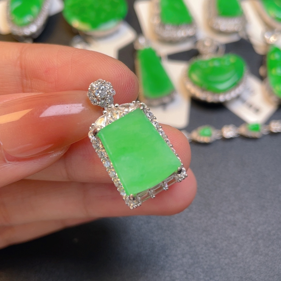 翡翠银S925镶嵌颈饰