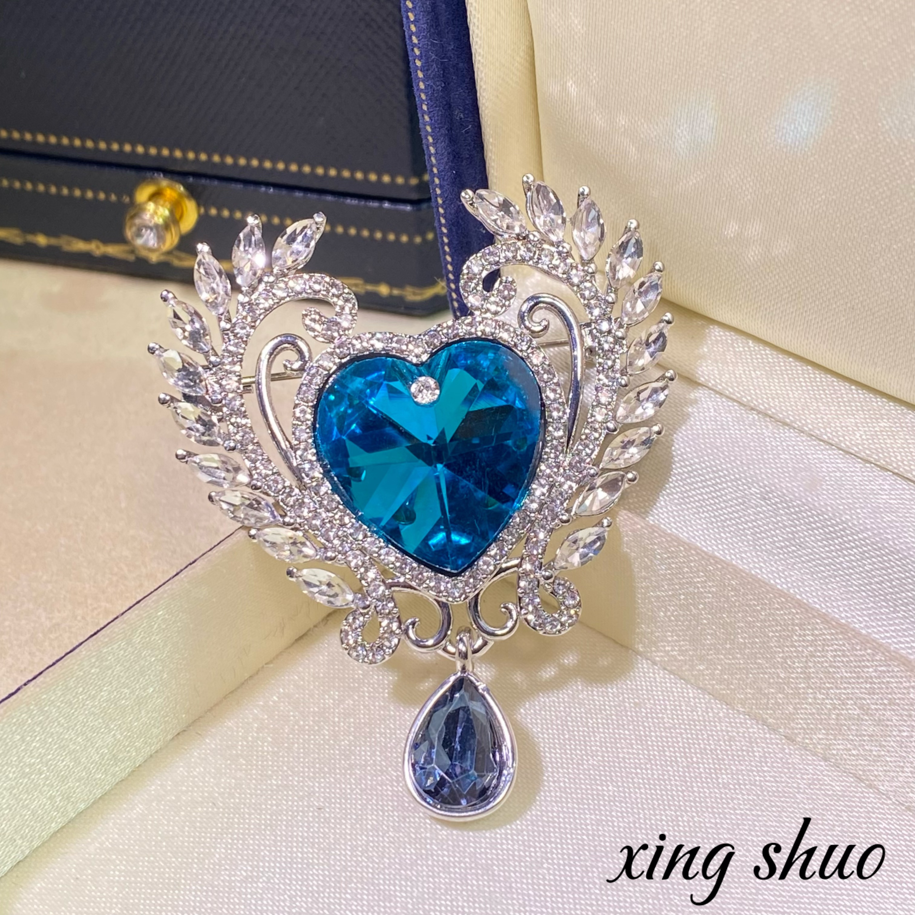 合金胸针 【蓝色之心】轻奢高档时尚百搭海洋之心优雅精致气质4025
