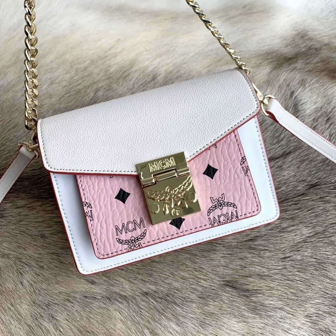 95新 MCM XM/轻雾粉白拼色休闲满印老花风琴斜跨包/KH10416092