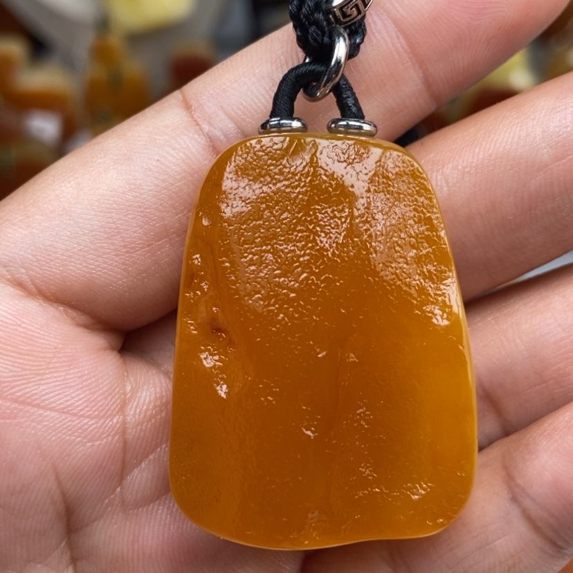 【闪购商品】琥珀颈饰未镶嵌