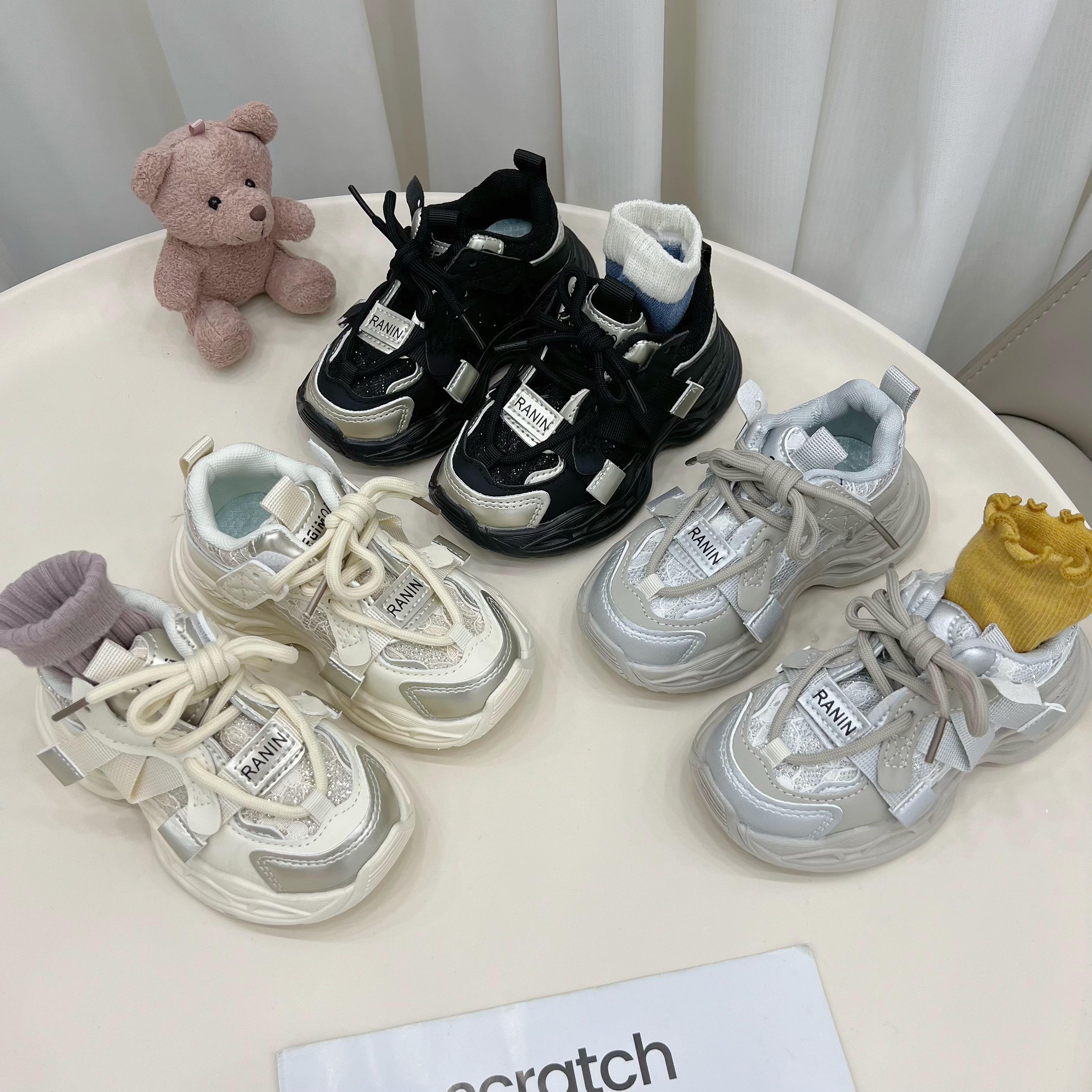 儿童运动鞋2025春季新款女童跑步鞋网面透气男童老爹鞋休闲鞋5210