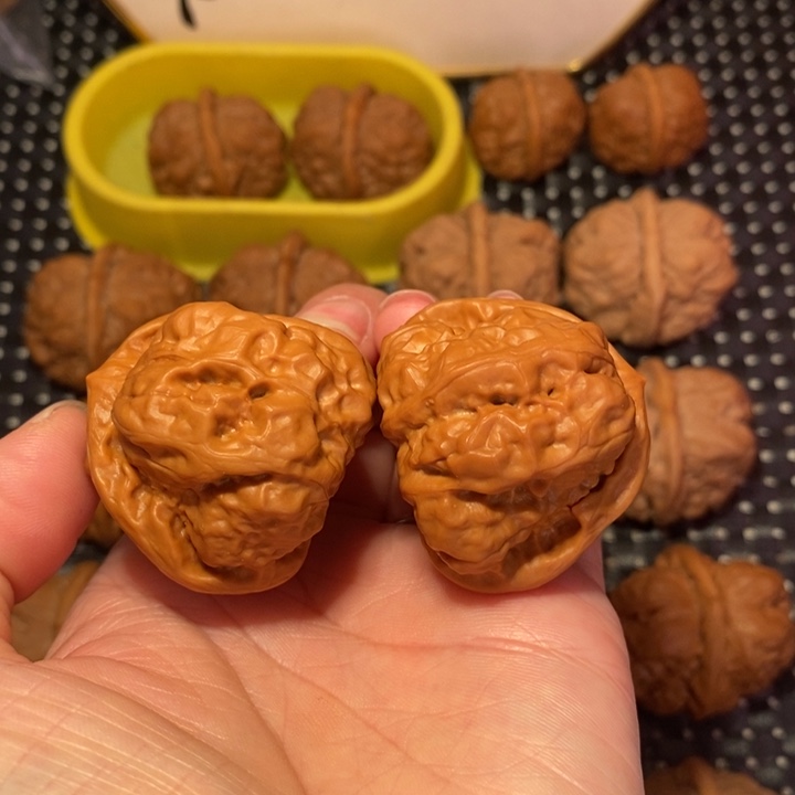 文玩核桃把件细腰超大八腿蛙王