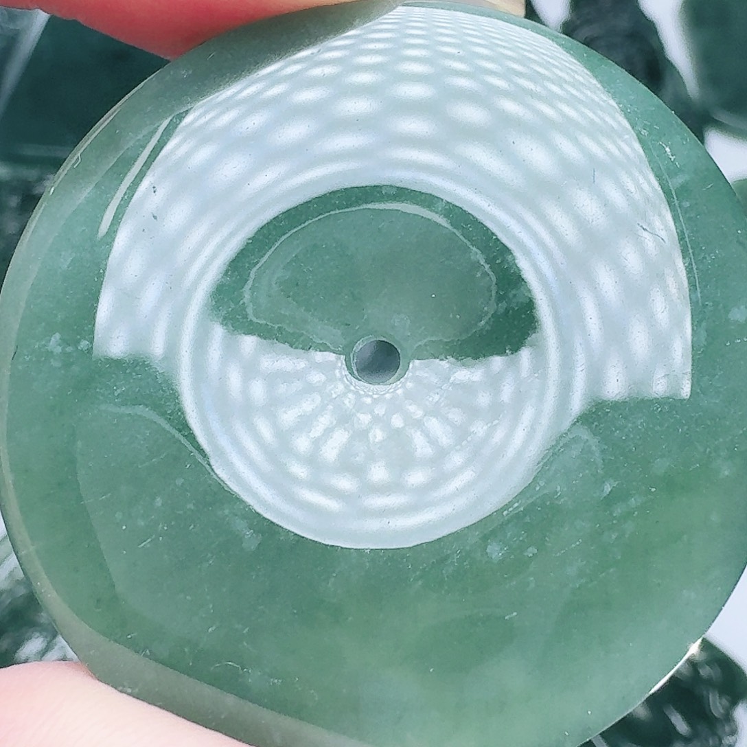 翡翠未镶嵌颈饰111