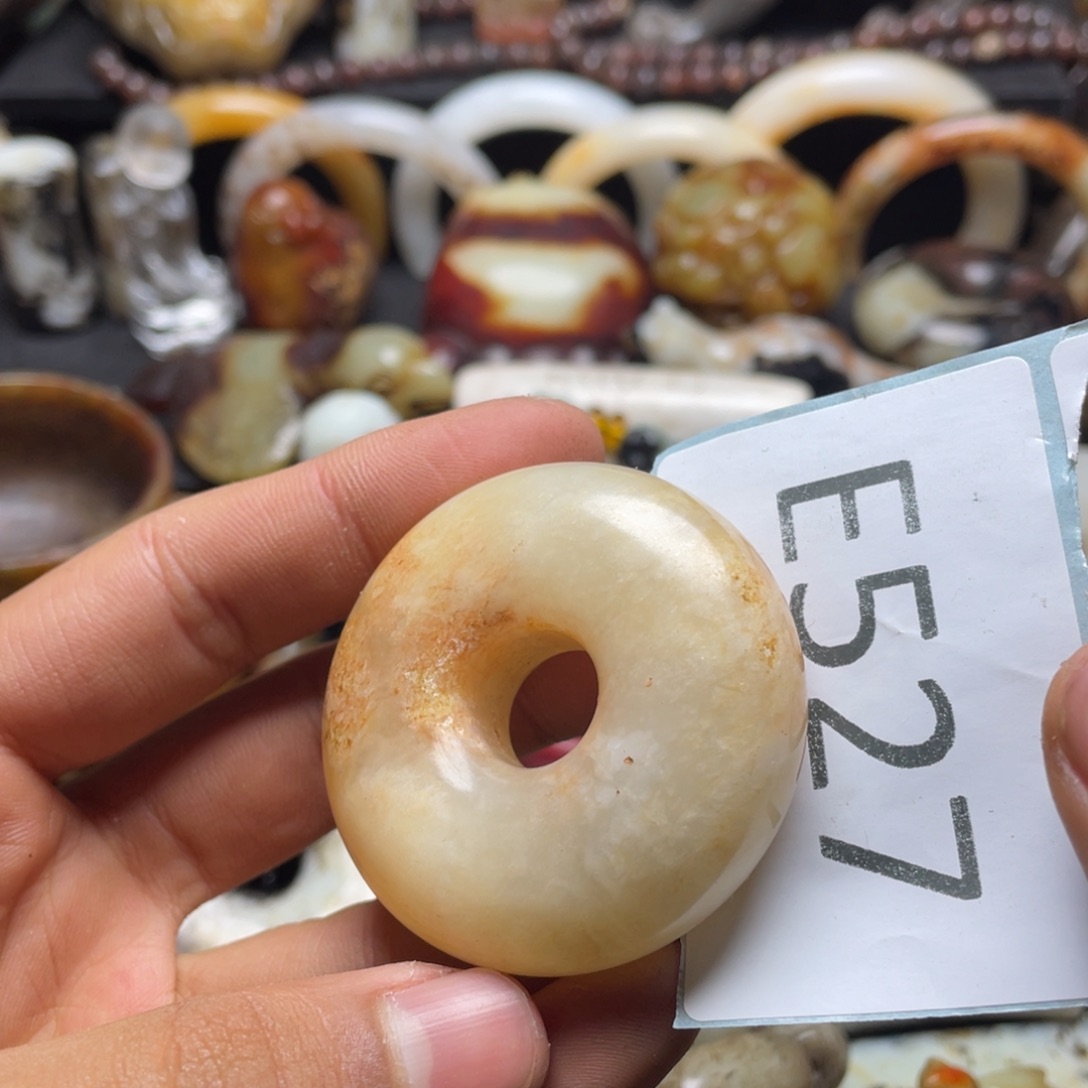 和田玉（糖玉）挂件未镶嵌