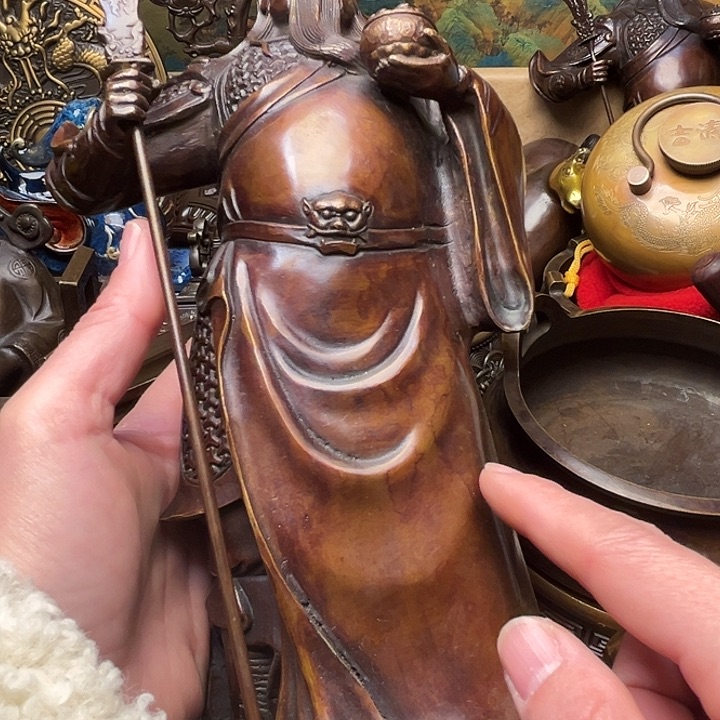 精美铜器批发档口