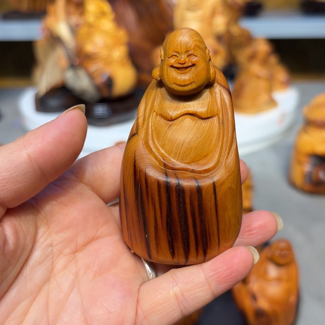 木太行崖柏弥勒佛
