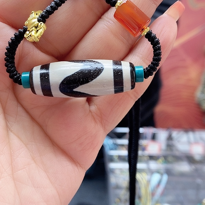 玛瑙/玉髓颈饰合金