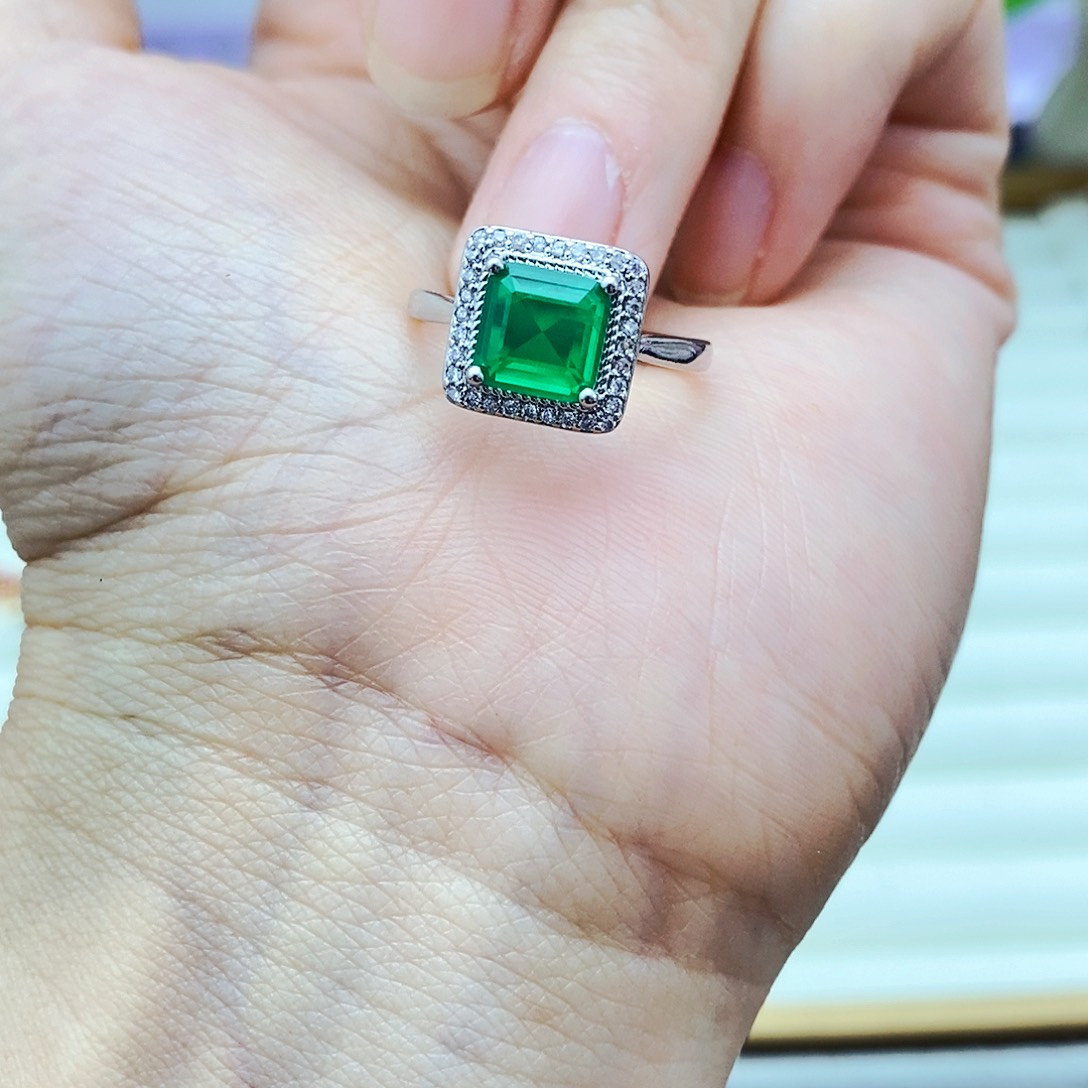 未镶嵌戒指祖母绿