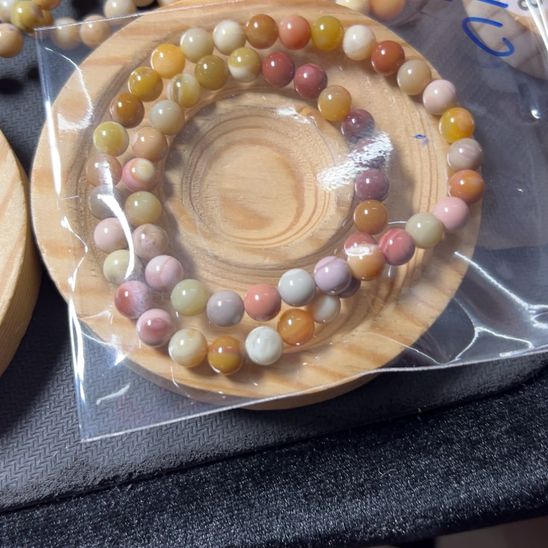 拼****石英质玉未镶嵌手链10