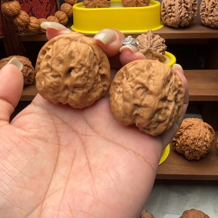 核桃文玩核桃蛙蛙43尺