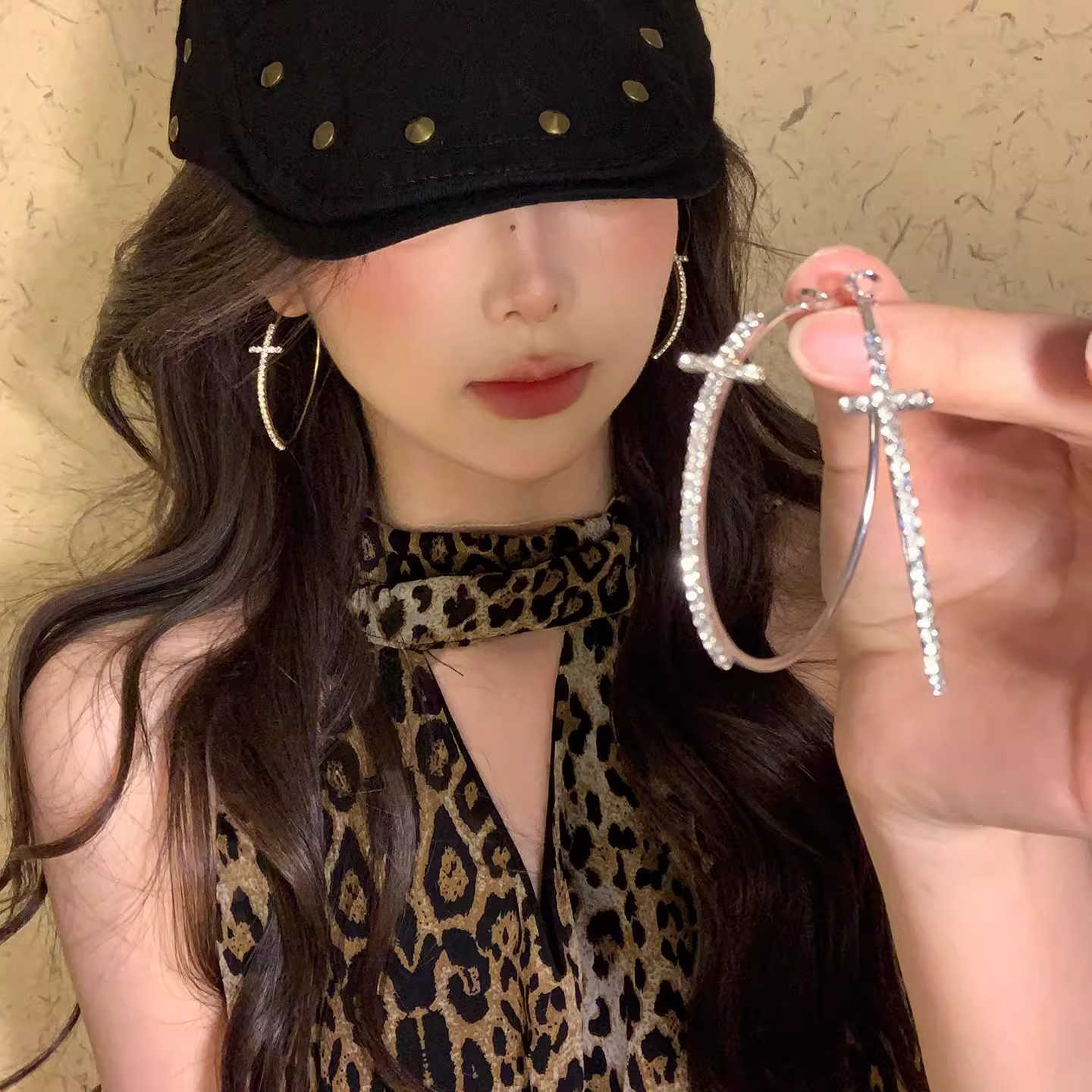 合金锆石耳饰 欧美风夸张闪钻十字架素圈女高级感y2k辣妹耳圈耳饰