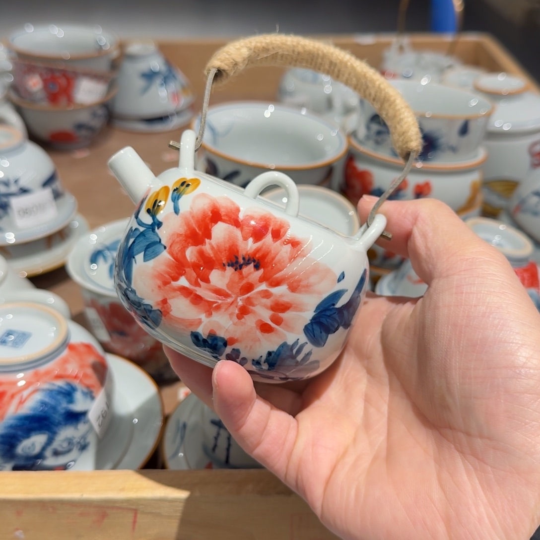 釉下手绘茶具微瑕