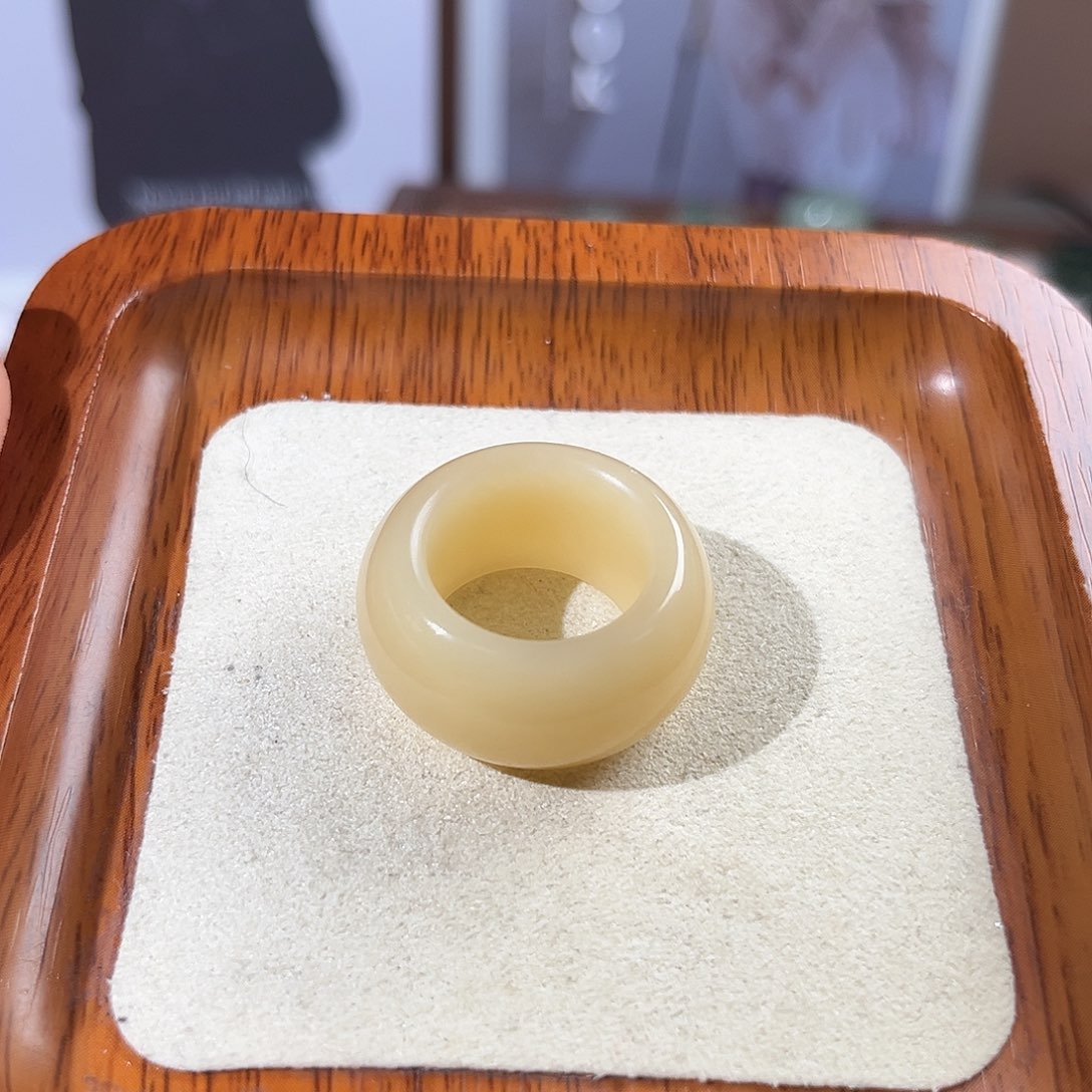 和田玉未镶嵌戒圈15号