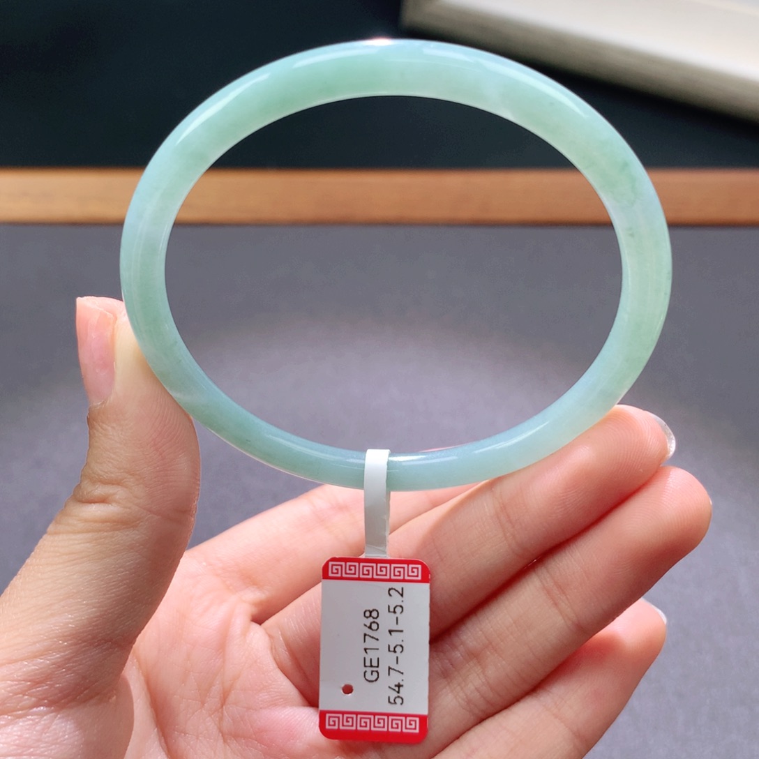 翡翠手镯未镶嵌天然翡翠手镯叮当镯