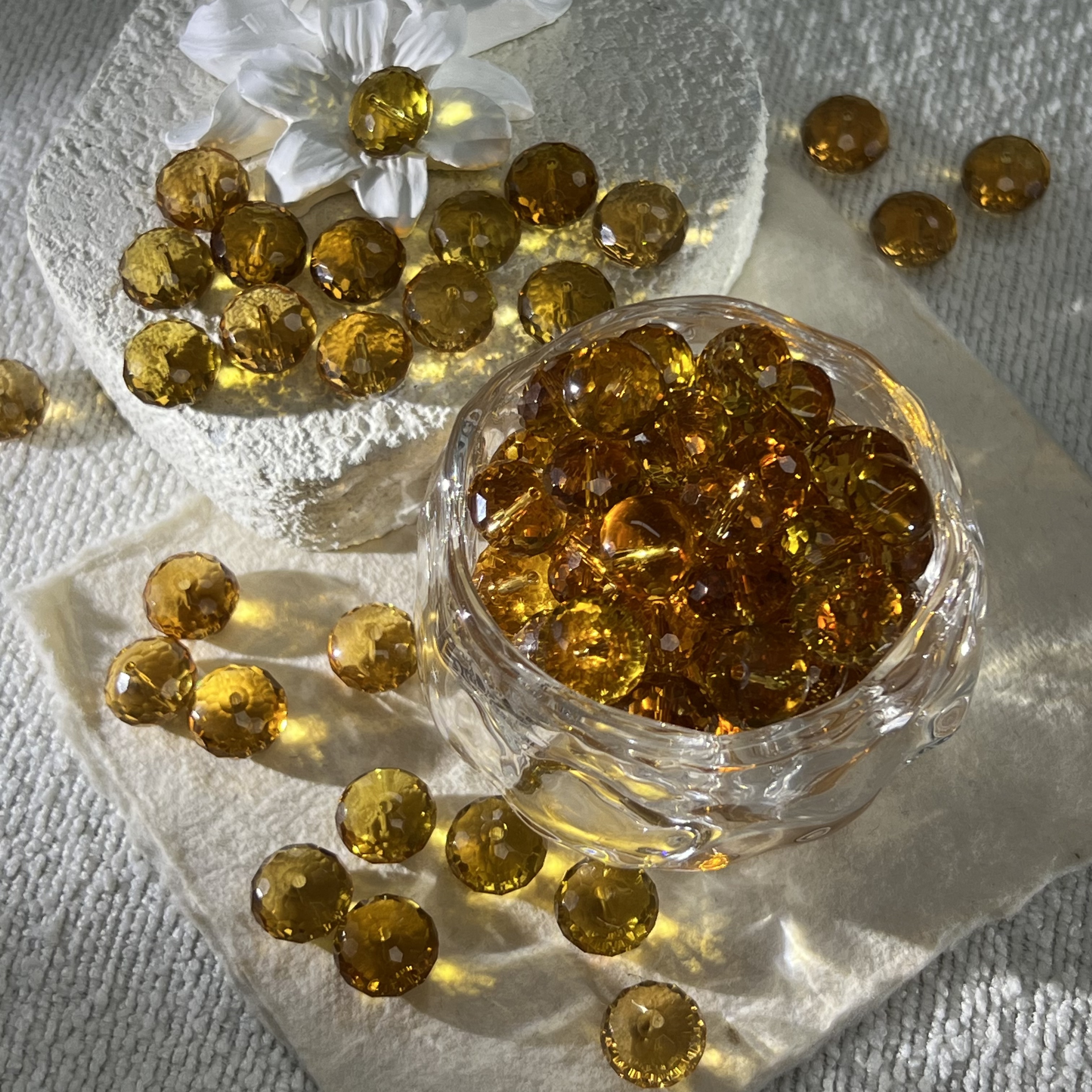 巴西黄水11.5*7.5mm全面钻切蹦迪珠多样性随机发一颗HS448