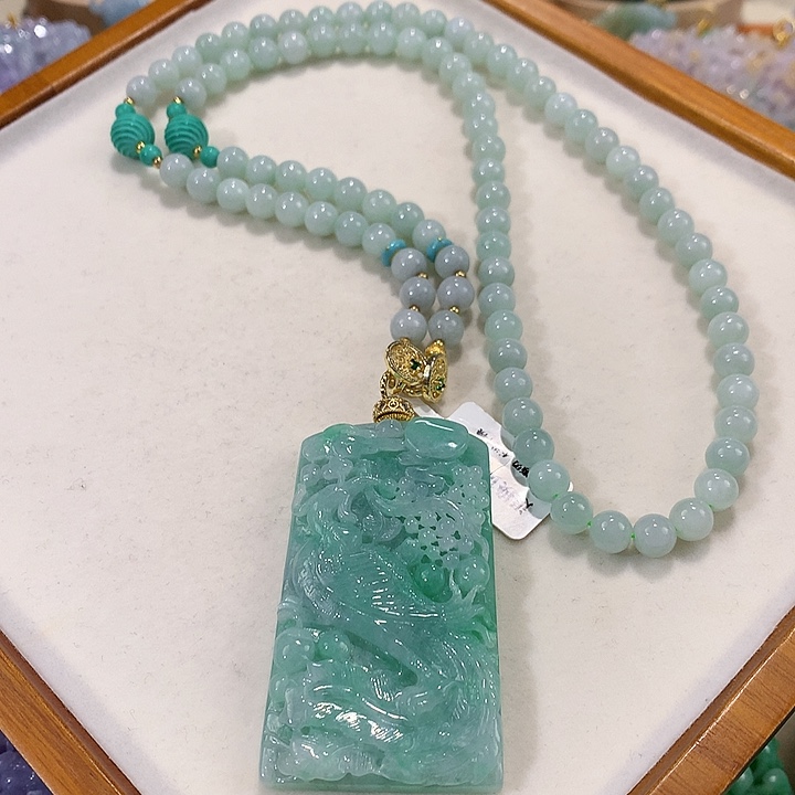 翡翠未镶嵌颈饰翡翠吊坠